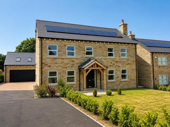 4 bed Detached for sale in batley