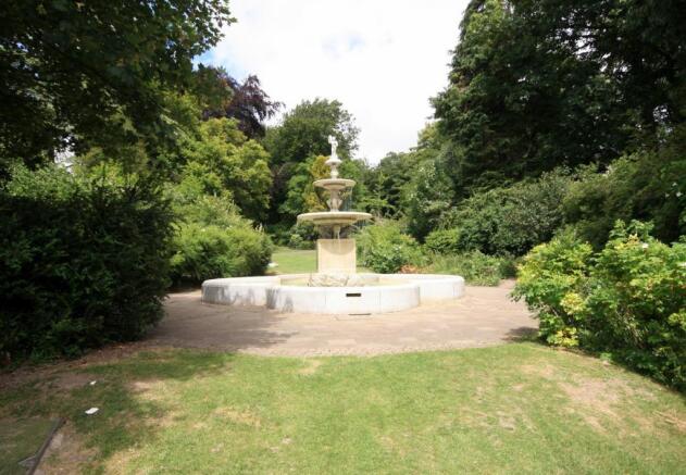 Near Borough Gardens