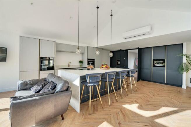 Woodland View, West End, Silverstone