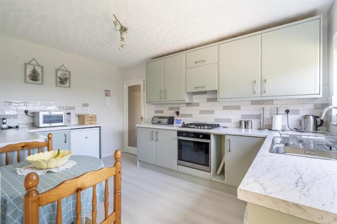 2 bed Detached Bungalow for sale Image 5