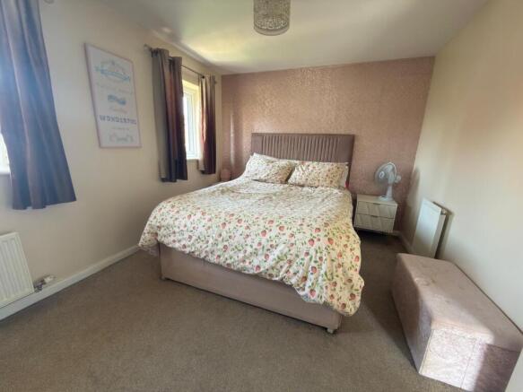 2 bed Semi-Detached for sale Image 8