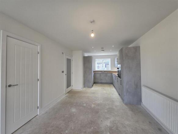 2 bed Detached for sale Image 7