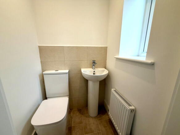 3 bed Detached for sale Image 11