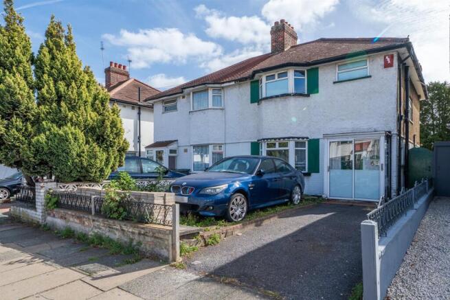 3-bed semi-detached on Southend Lane, London, £525,000