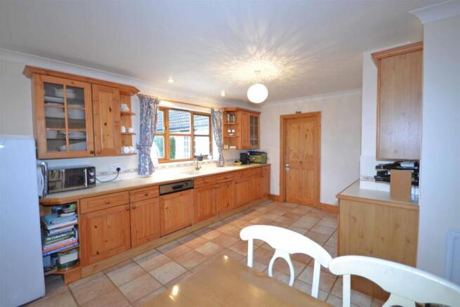 Kitchen Area.jpg