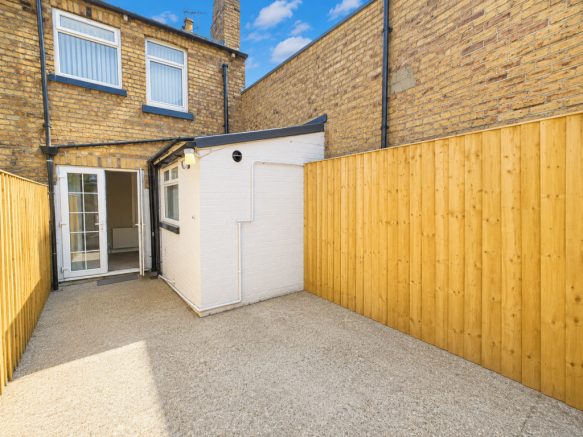 2 bed Terraced for sale Image 8