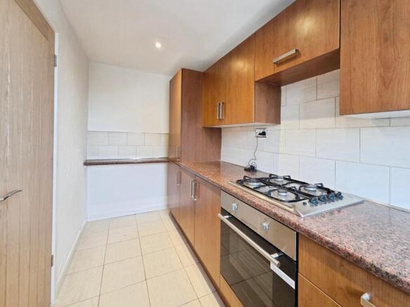 2 bed Semi-Detached for sale Image 5