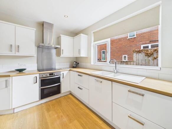 3 bed Detached for sale Image 6