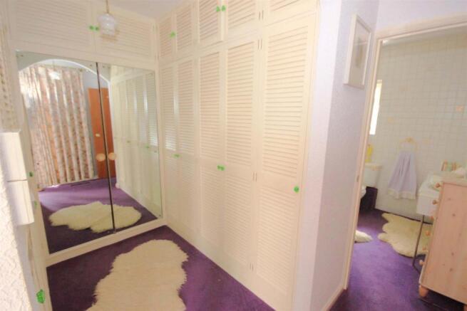 DRESSING AREA