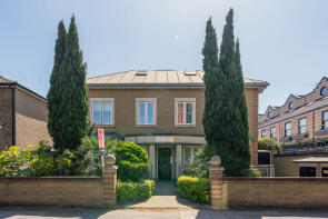 Flat 6, 6, The Grove, London W5 5LH
