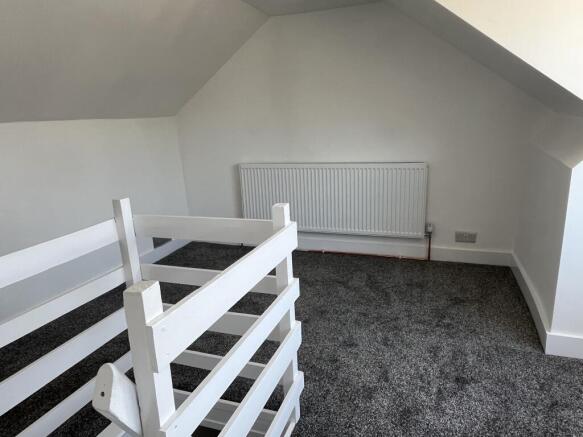 3 bed House to rent Image 9