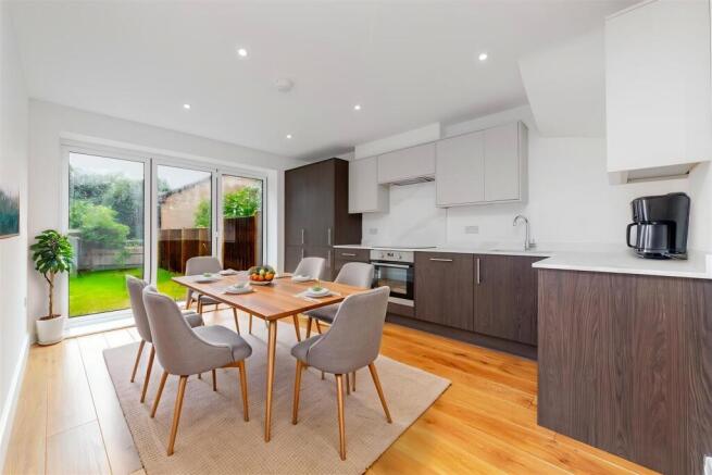 73HardwickePlace-11 - Dining Room - Standard - 75.