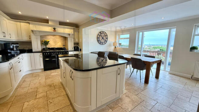 3 bed Detached for sale Image 10