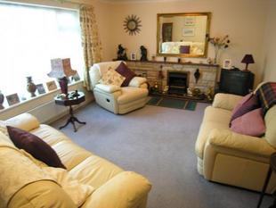 LOUNGE: