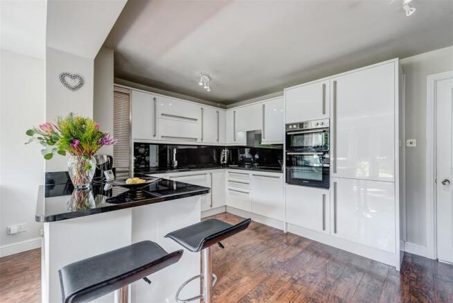 36FarnabyDrive(Interior)(8of25).jpg