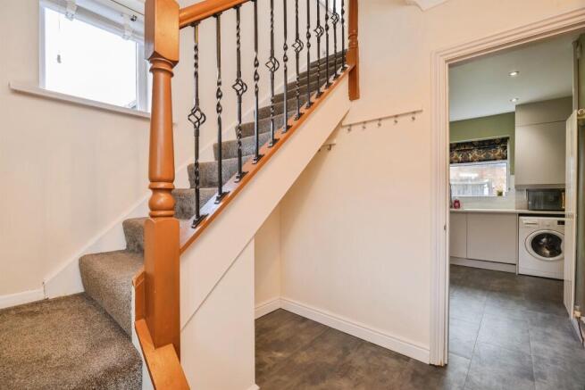 2 bed Semi-Detached for sale Image 11