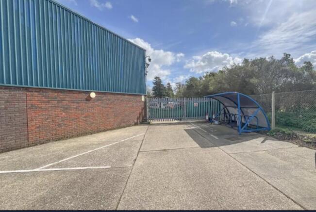 Unit 4, Brookside Avenue