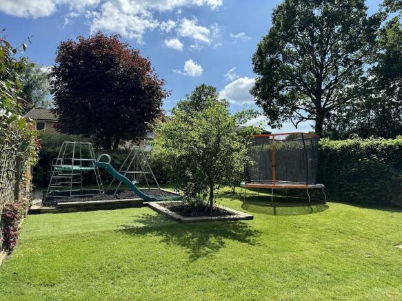 28 - Play area.jpg