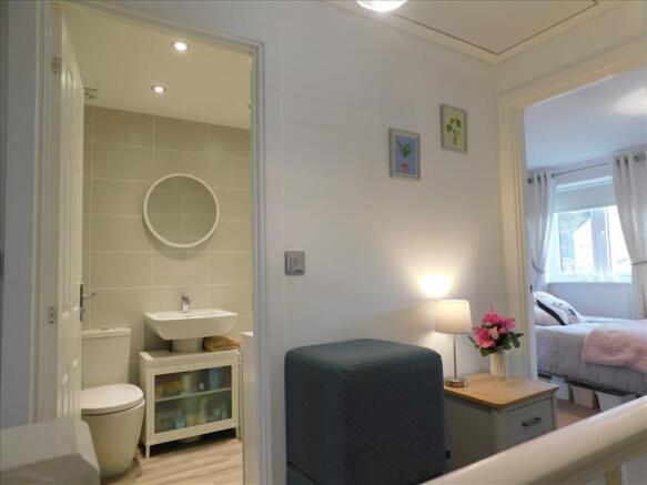 TOP FLOOR LANDING