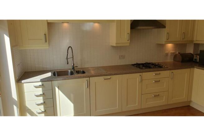 3 bed Terraced for sale Image 8
