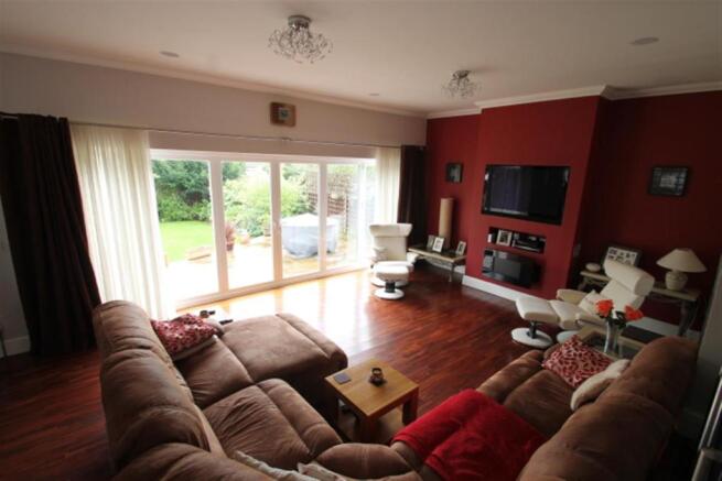 Lounge 2