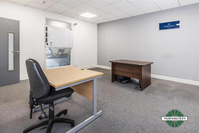 Unit 14 Bourne Court -004.jpg