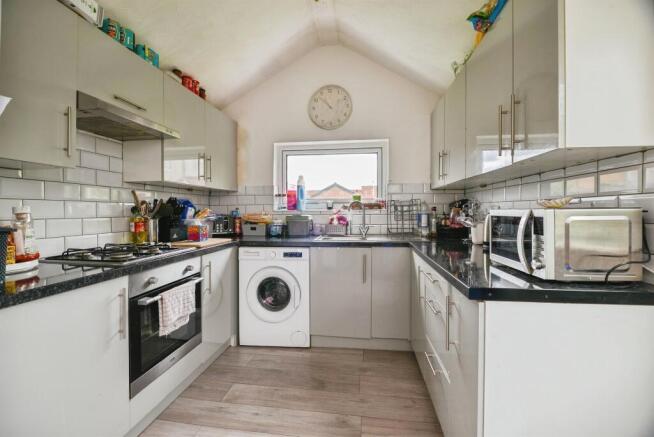 3 bed Terraced for sale Image 4