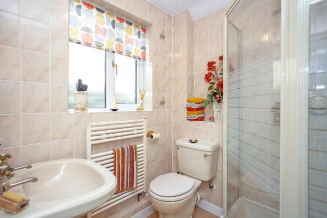 Shower Room.jpg