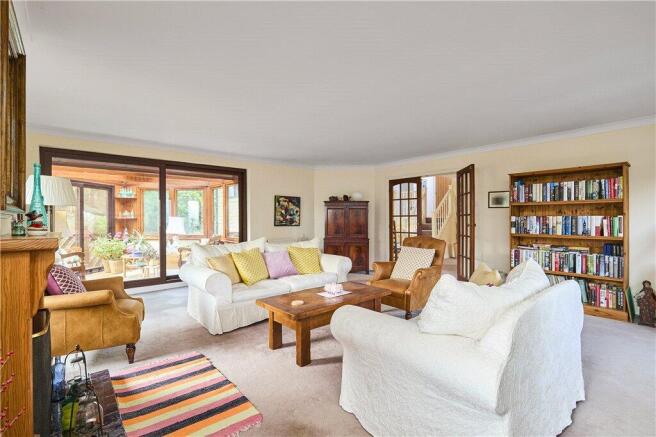 6 bed Detached for sale Image 6