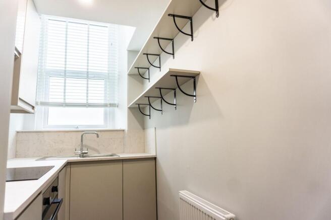 1 bed Apartment to rent Image 5