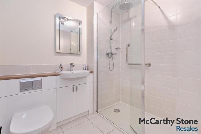 2 bed Apartment for sale Image 8