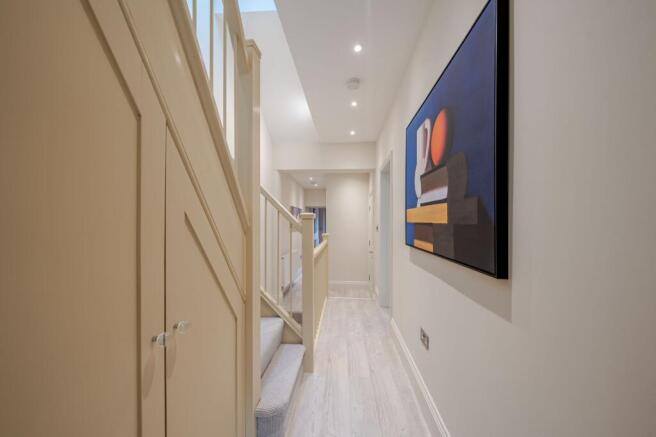 2 bed Flat for sale Image 12