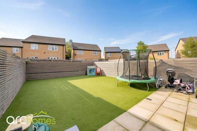 Gibfield Park Avenue, Atherton, M46 photo 2