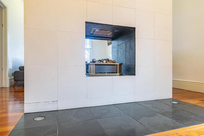 Lounge Dining Room 6