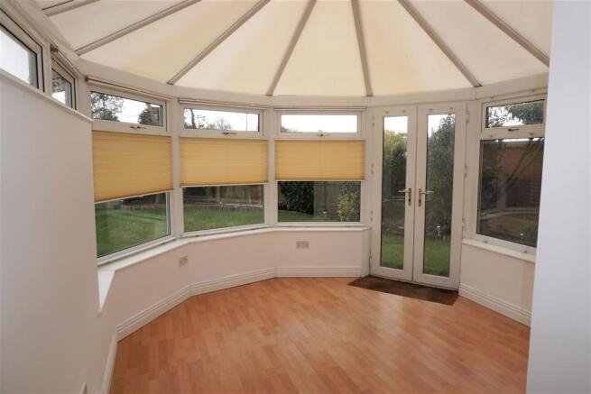 1 Temptest Drive conservatory.JPG