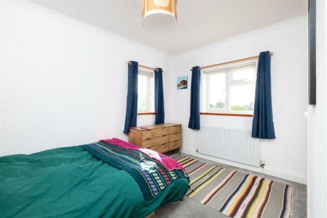 LE 20 Hereward Way BN7 2HJ-3.jpg