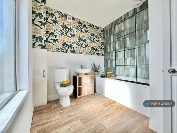 Main Bathroom