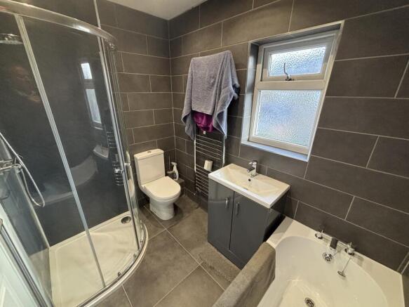 3 bed Semi-Detached for sale Image 9