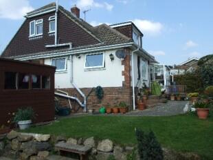 REAR VIEW/GARDEN