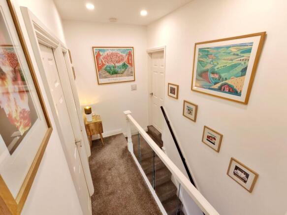 3 bed Town House for sale Image 8