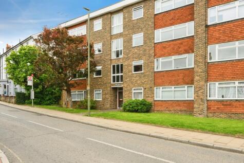 Bridge Street, Leatherhead, Surrey, KT22