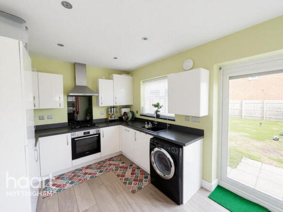 Wheatcroft Drive, Edwalton photo 4