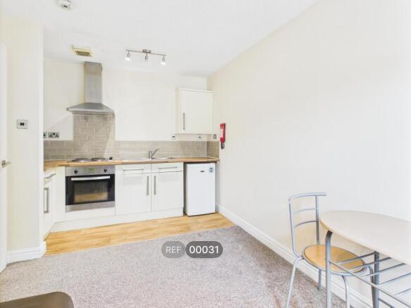 1 bed Apartment to rent Image 4