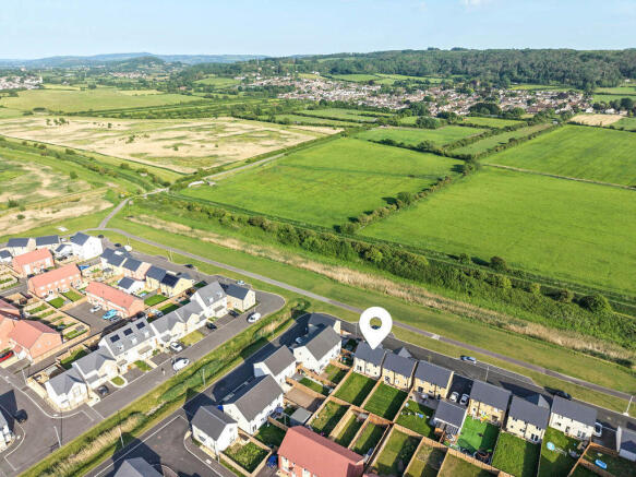Boston Road, Haywood Village - STUNNING VIEWS OVER HUTTON photo 4