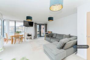 Flat 1, Kitchener House, Warwick Road, West Drayton UB7 9BS