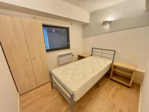 Bedroom 2 / Study