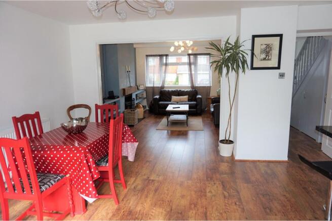 Lounge/Dining Room