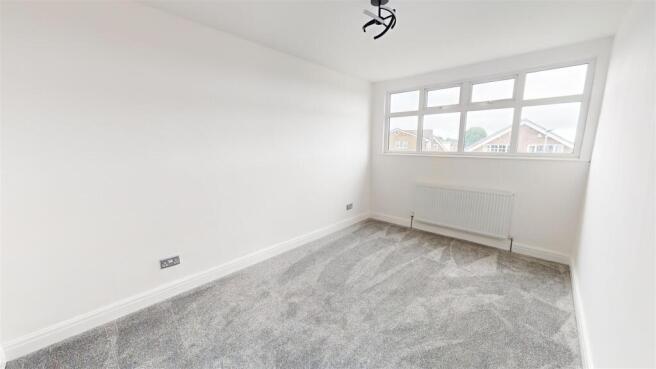 3 bed Semi-Detached for sale Image 11