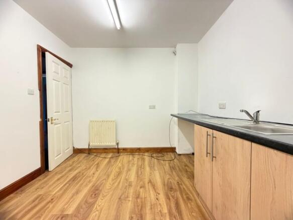4 bed Terraced for sale Image 11