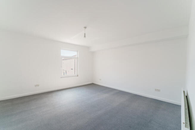 2 bed Terraced for sale Image 7